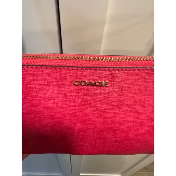 Hot Pink COACH  Small Cross Body Purse - Picture 4 of 9